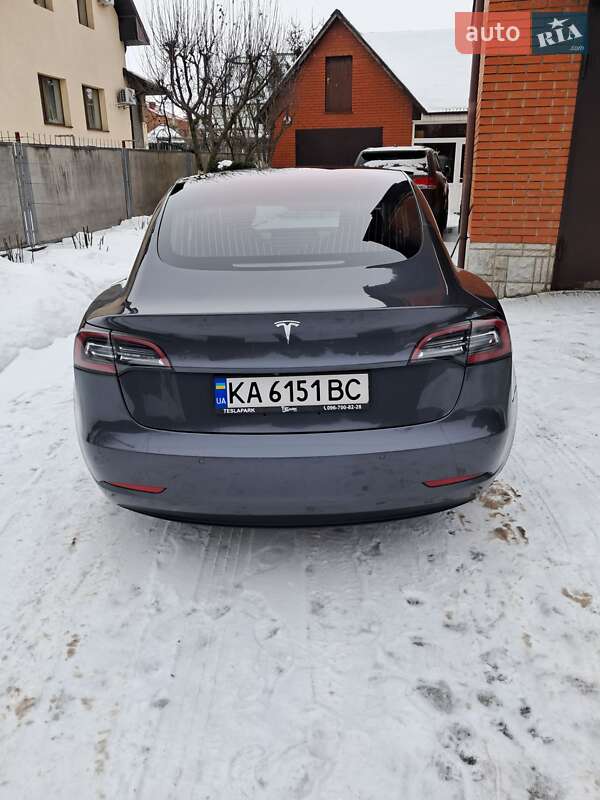 Седан Tesla Model 3 2018 в Луцке