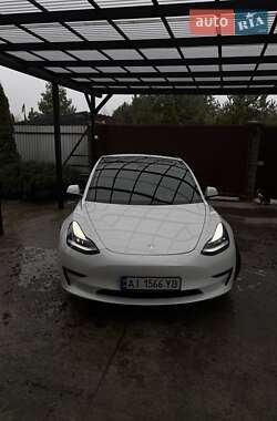 Седан Tesla Model 3 2021 в Києві