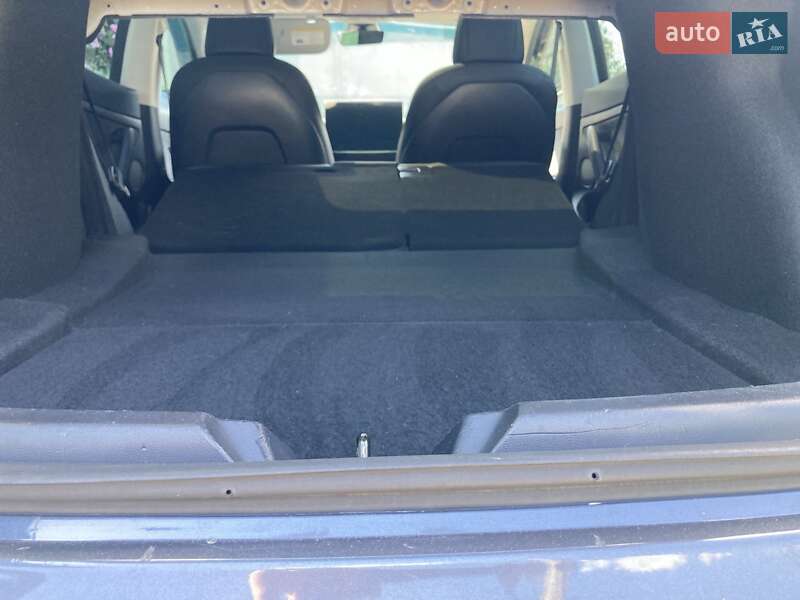 Седан Tesla Model 3 2021 в Львове