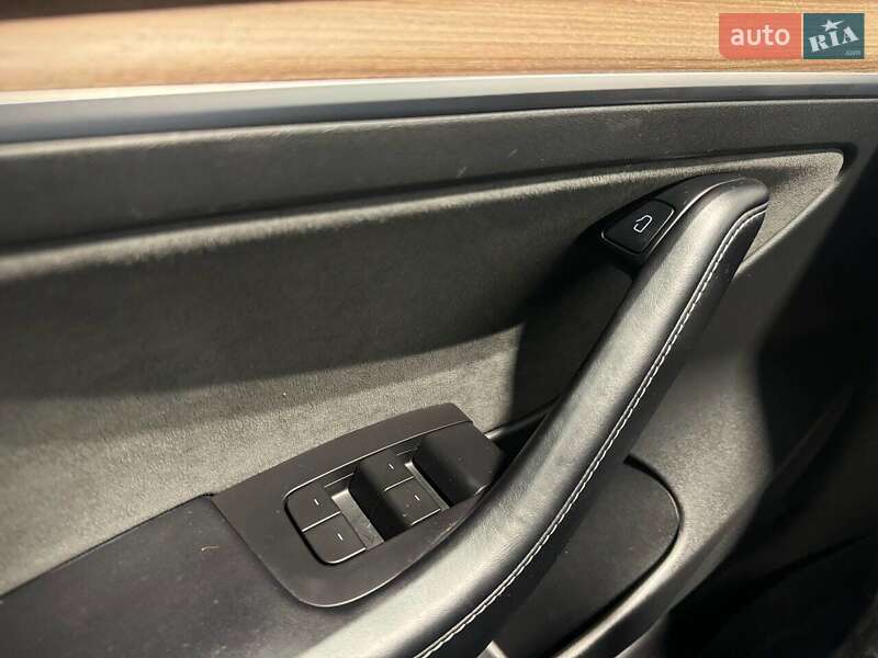 Седан Tesla Model 3 2021 в Львове фото 20 Седан Tesla Model 3 2021 в Львове