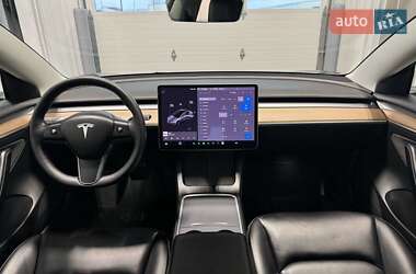 Седан Tesla Model 3 2021 в Львове