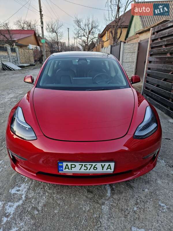 Седан Tesla Model 3 2022 в Запоріжжі
