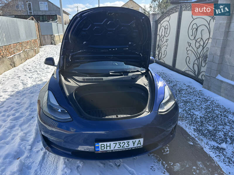 Седан Tesla Model 3 2021 в Одессе