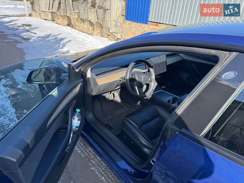 Седан Tesla Model 3 2021 в Одессе