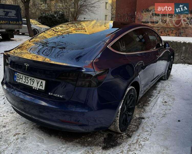 Седан Tesla Model 3 2019 в Одесі