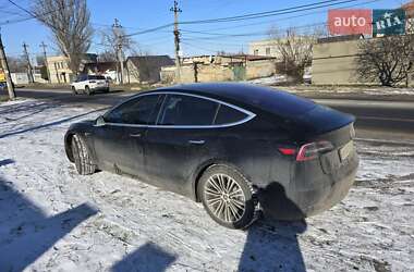 Седан Tesla Model 3 2018 в Одесі