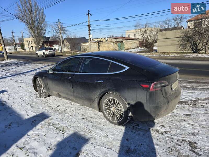 Tesla Model 3 2018