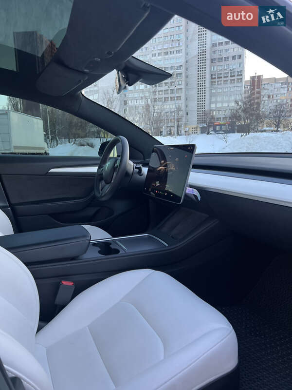 Седан Tesla Model 3 2022 в Киеве