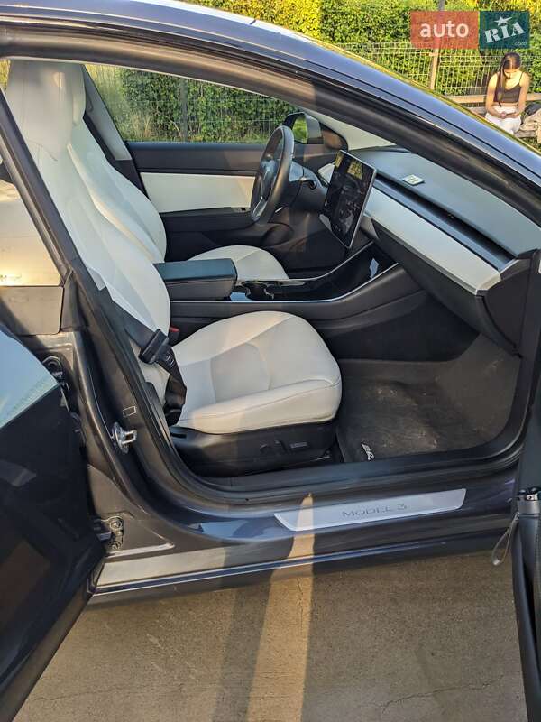 Tesla Model 3 2019 Tesla Model 3 2019