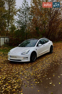 Седан Tesla Model 3 2023 в Житомире