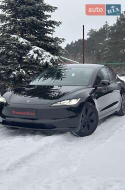 Седан Tesla Model 3 2024 в Білогородці