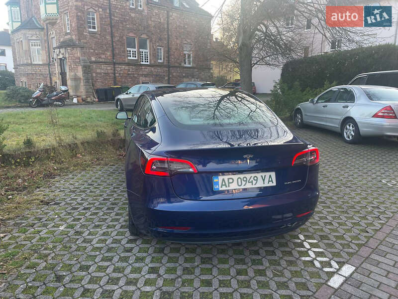 Седан Tesla Model 3 2021 в Івано-Франківську
