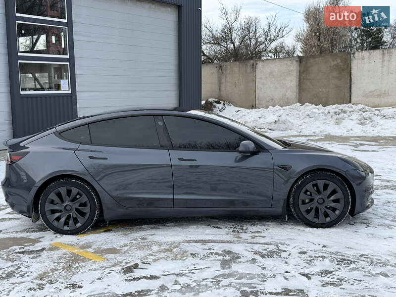 Седан Tesla Model 3 2018 в Золотоноші