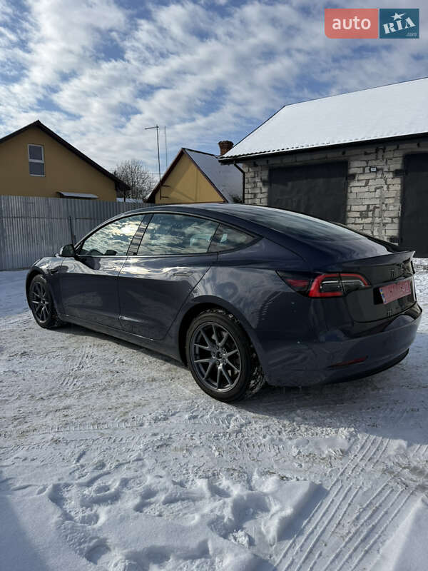 Седан Tesla Model 3 2021 в Луцьку