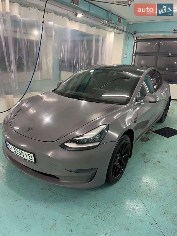Седан Tesla Model 3 2018 в Києві