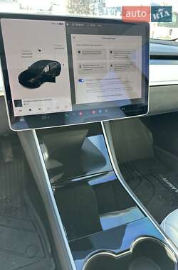 Седан Tesla Model 3 2020 в Харькове
