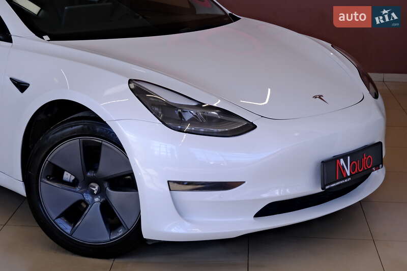 Седан Tesla Model 3 2022 в Одессе