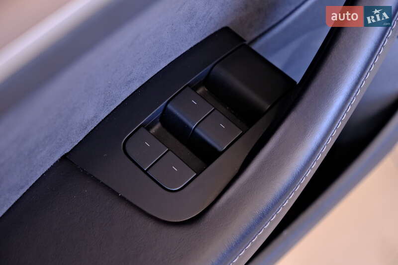 Седан Tesla Model 3 2022 в Одессе