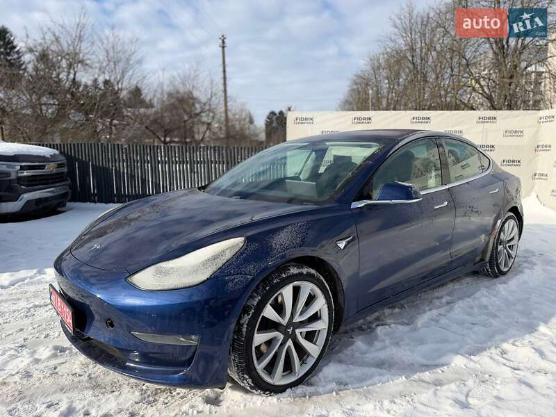 Седан Tesla Model 3 2018 в Луцьку