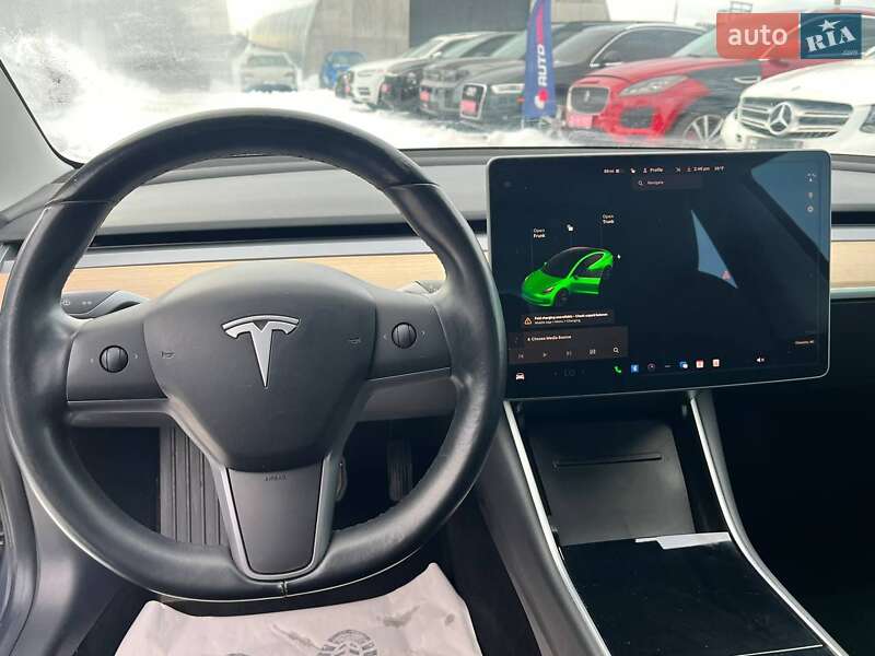 Седан Tesla Model 3 2018 в Луцьку фото 11 Седан Tesla Model 3 2018 в Луцьку