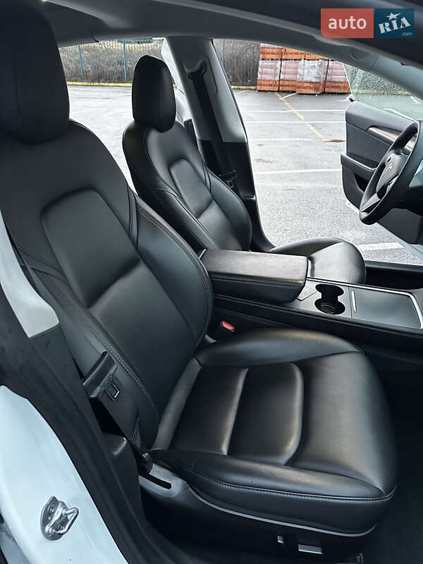 Седан Tesla Model 3 2022 в Ужгороде фото 38 Седан Tesla Model 3 2022 в Ужгороде