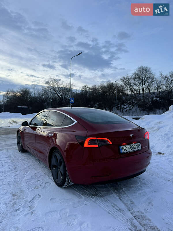 Tesla Model 3 2019