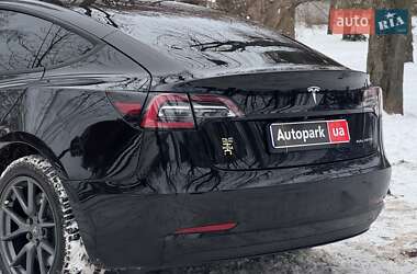 Седан Tesla Model 3 2022 в Киеве