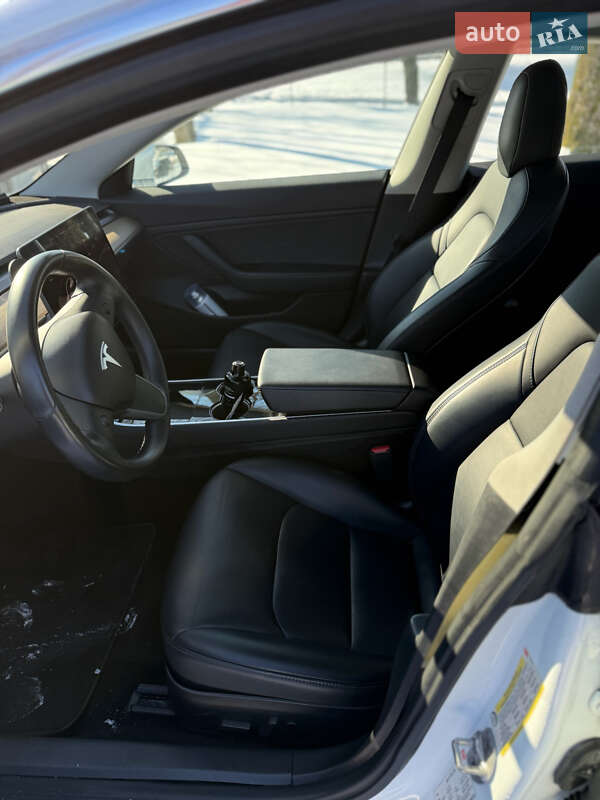 Седан Tesla Model 3 2018 в Киеве фото 13 Седан Tesla Model 3 2018 в Киеве