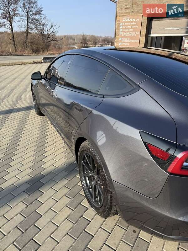 Седан Tesla Model 3 2018 в Виноградове