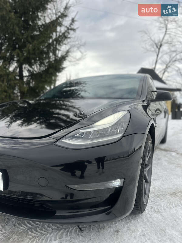 Седан Tesla Model 3 2018 в Ивано-Франковске