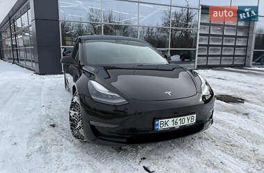 Седан Tesla Model 3 2021 в Луцьку