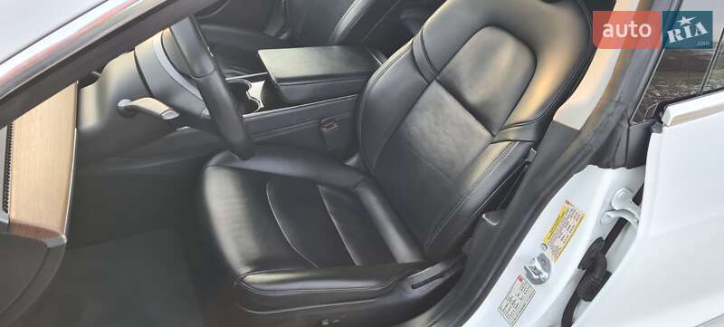 Седан Tesla Model 3 2017 в Нововолынске фото 8 Седан Tesla Model 3 2017 в Нововолынске