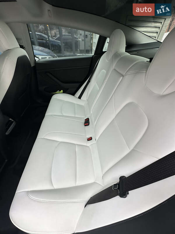 Седан Tesla Model 3 2021 в Киеве фото 11 Седан Tesla Model 3 2021 в Киеве