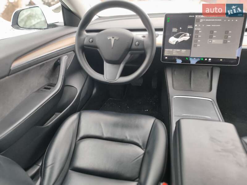 Седан Tesla Model 3 2022 в Києві