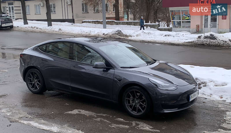 Tesla Model 3 2023
