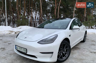 Седан Tesla Model 3 2021 в Киеве