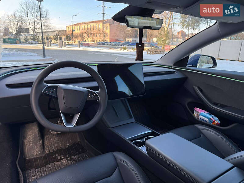 Седан Tesla Model 3 2024 в Одессе