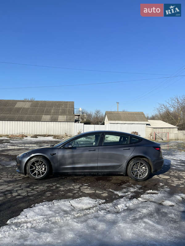 Седан Tesla Model 3 2023 в Благовещенском фото 7 Седан Tesla Model 3 2023 в Благовещенском