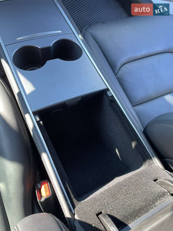 Седан Tesla Model 3 2023 в Благовещенском фото 38 Седан Tesla Model 3 2023 в Благовещенском