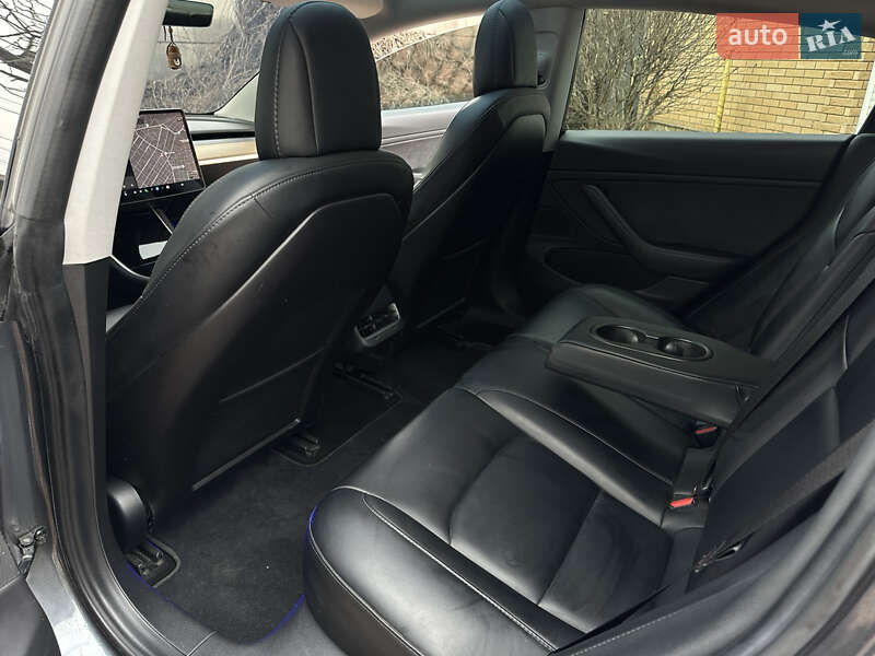 Седан Tesla Model 3 2019 в Одесі фото 15 Седан Tesla Model 3 2019 в Одесі