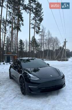 Седан Tesla Model 3 2021 в Малине