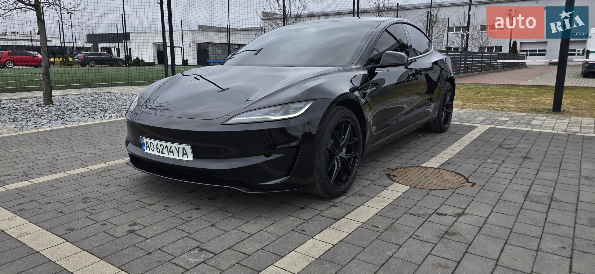 2025 Tesla Model 3 - мініатюра 2