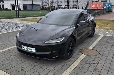 Седан Tesla Model 3 2025 в Мукачево