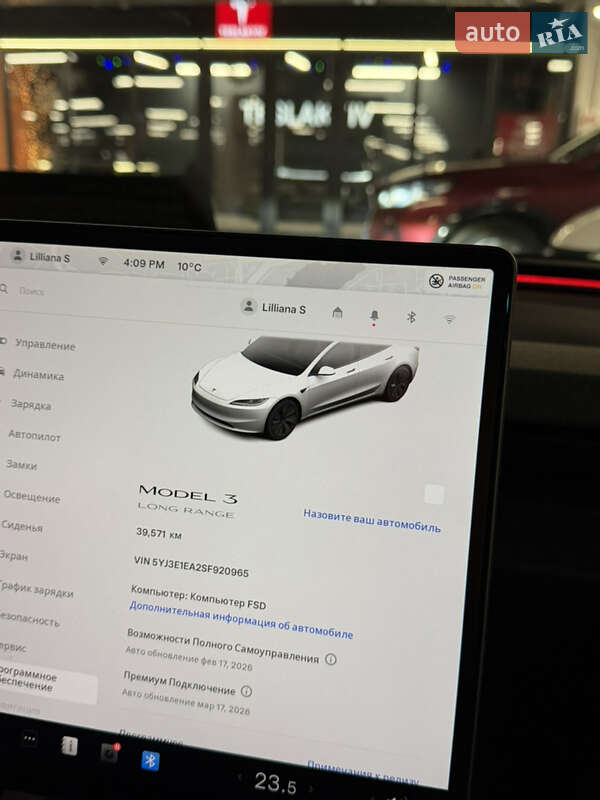 Седан Tesla Model 3 2024 в Киеве
