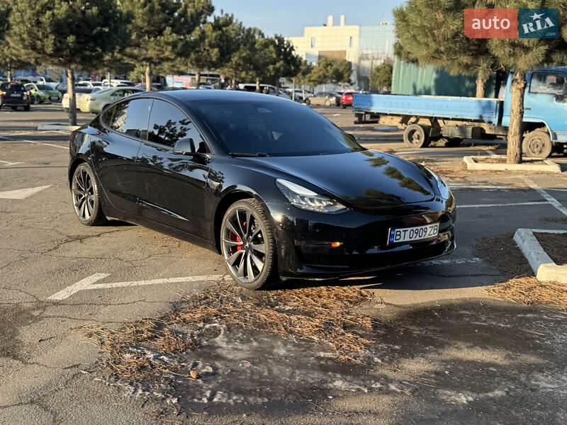 Седан Tesla Model 3 2020 в Одессе