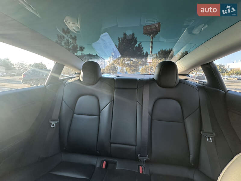 Седан Tesla Model 3 2020 в Одессе