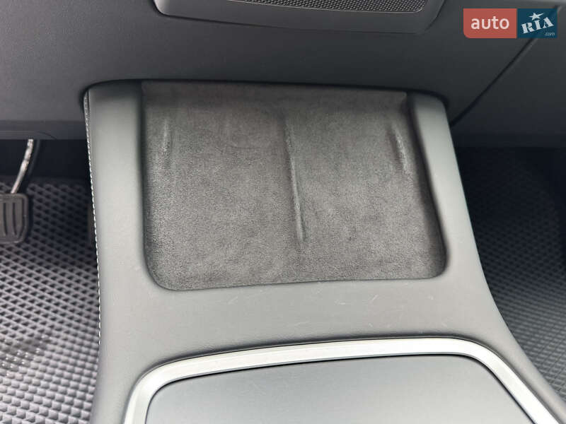 Седан Tesla Model 3 2023 в Дніпрі фото 33 Седан Tesla Model 3 2023 в Дніпрі