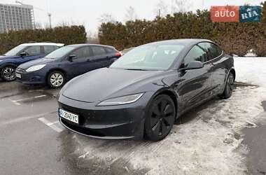 Седан Tesla Model 3 2024 в Києві