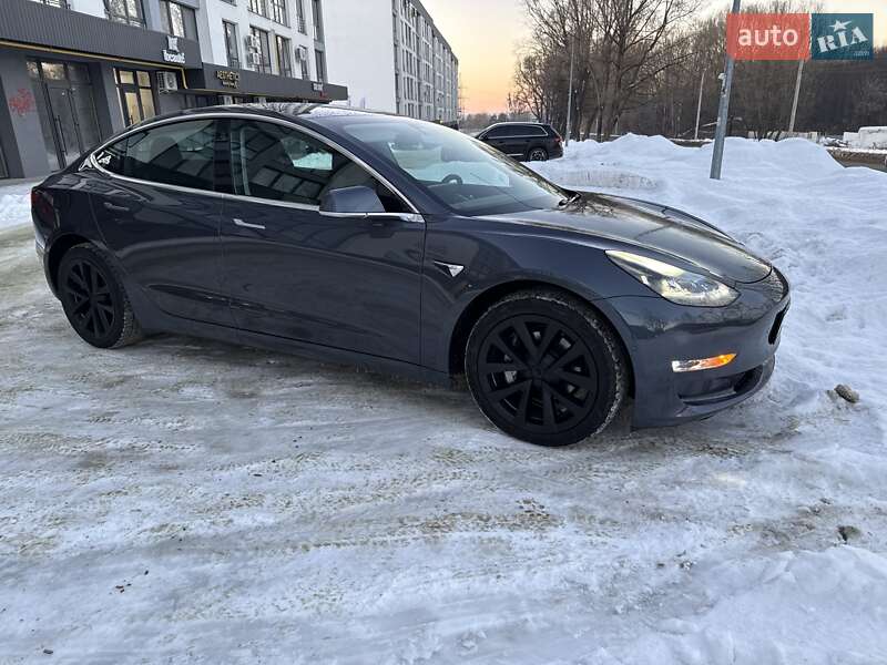 Седан Tesla Model 3 2019 в Львове фото 14 Седан Tesla Model 3 2019 в Львове