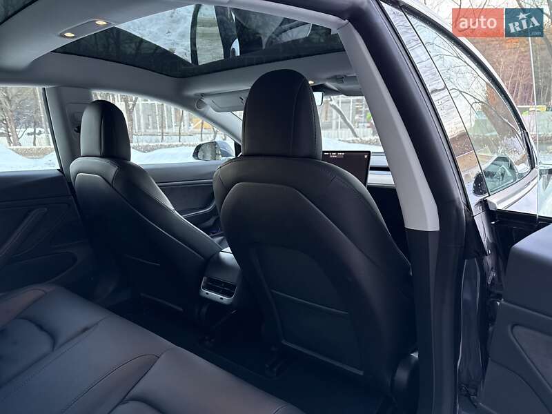 Седан Tesla Model 3 2019 в Львове фото 42 Седан Tesla Model 3 2019 в Львове